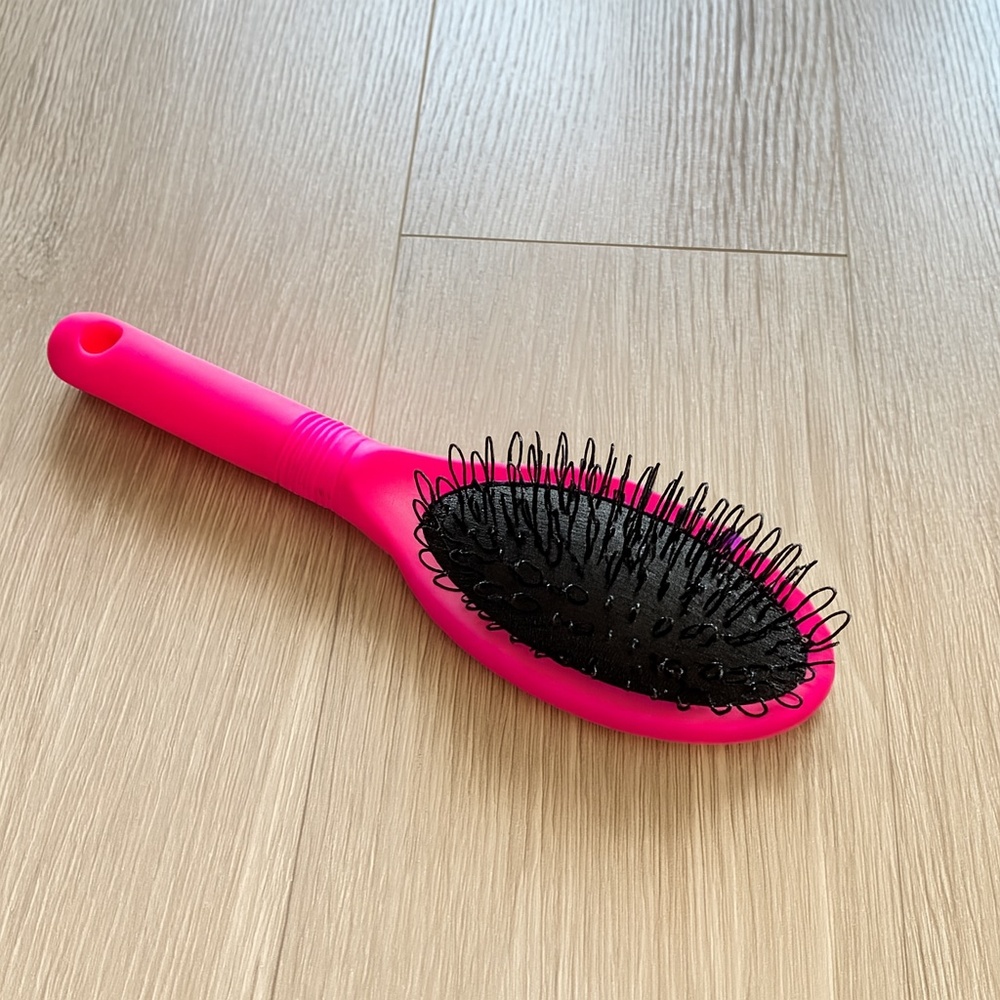 Detangling Hair Brush – for all hair types, wigs, extensions